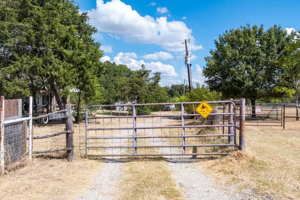 5562 Cedar Creek Drive Kemp, TX 75143