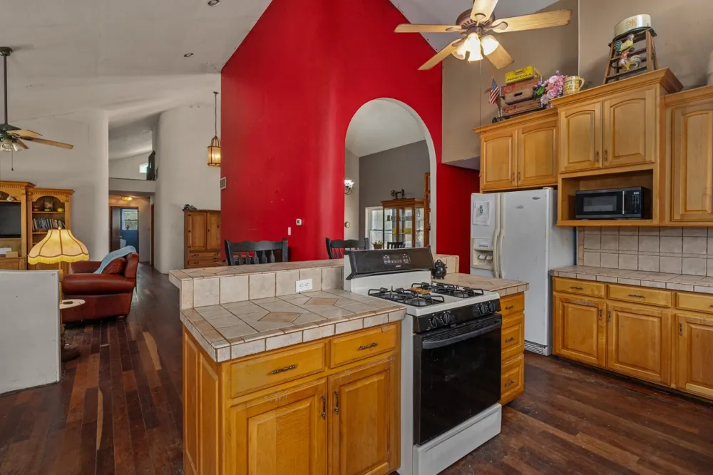 5562 Cedar Creek Drive Kemp, TX 75143