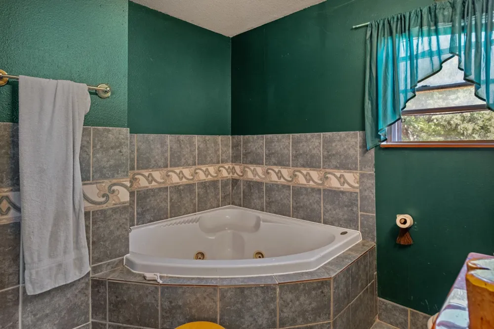 5562 Cedar Creek Drive Kemp, TX 75143