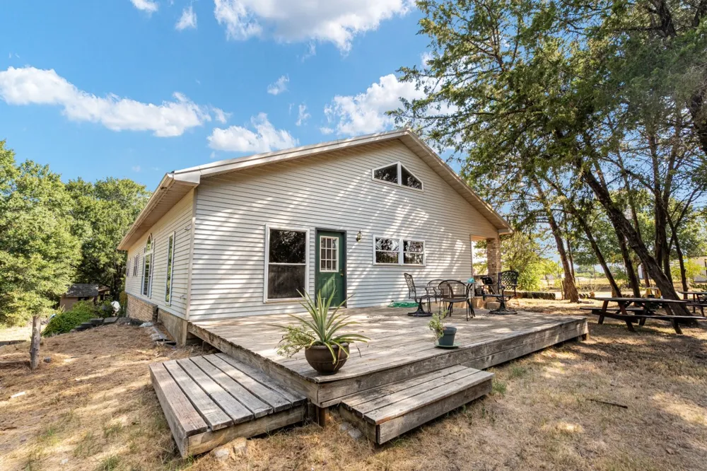 5562 Cedar Creek Drive Kemp, TX 75143