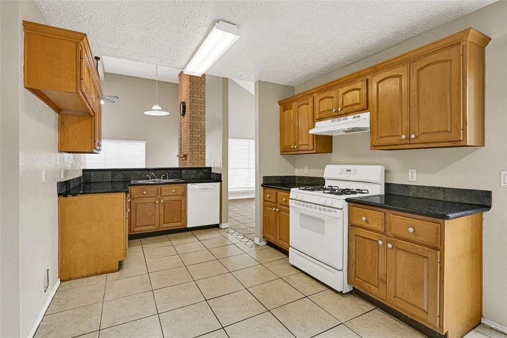 12322 Meadow Ridge Drive Stafford, TX 77477