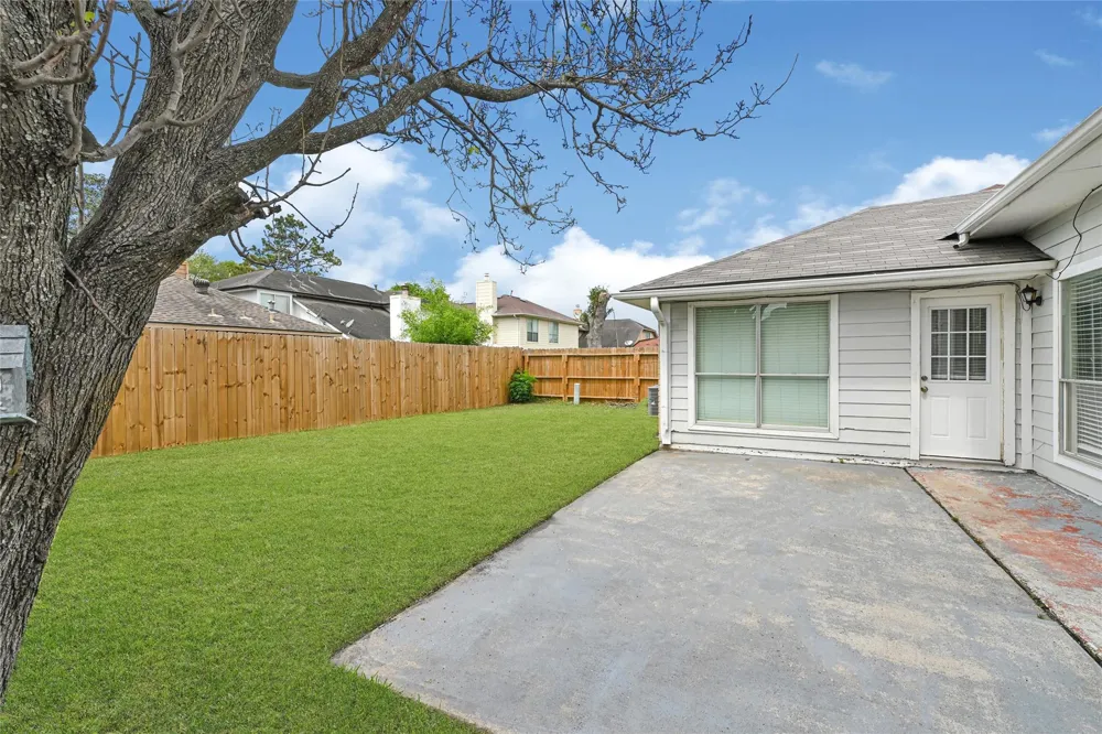 12322 Meadow Ridge Drive Stafford, TX 77477