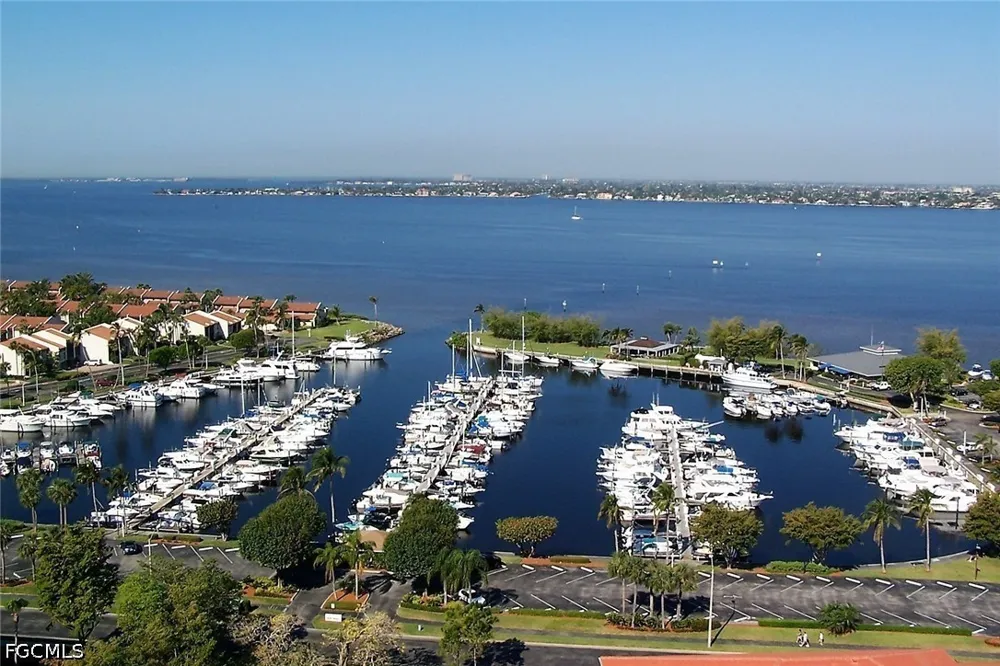 Flagship Drive #103 Fort Myers, FL 33919