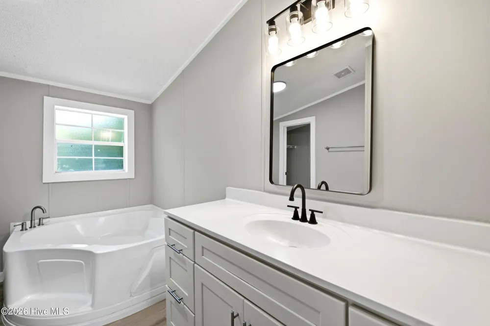 171 Big Four Road Currie, NC 28435