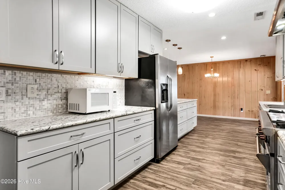 114 NE 8th St Oak Island, NC 28465