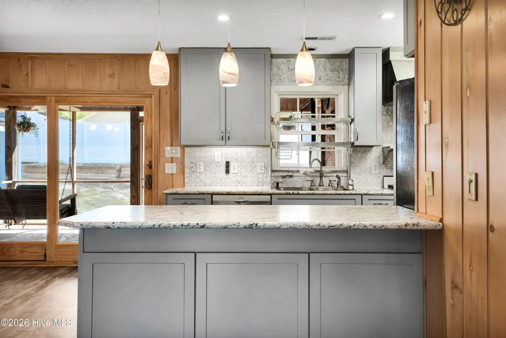 114 NE 8th St Oak Island, NC 28465