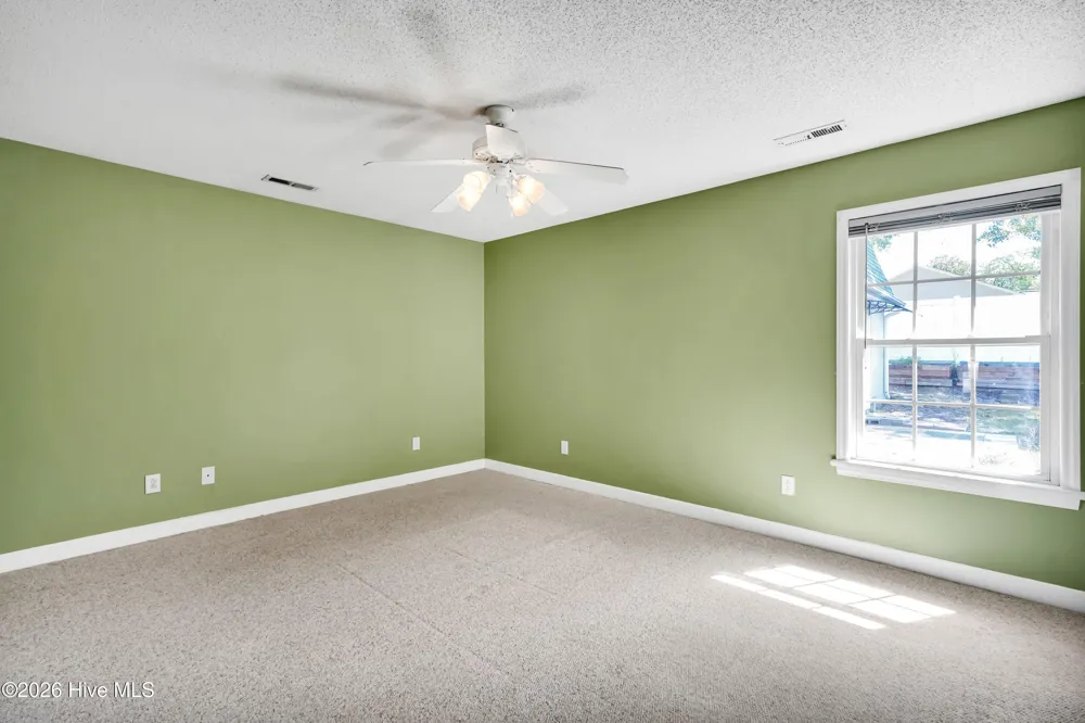 114 NE 8th St Oak Island, NC 28465