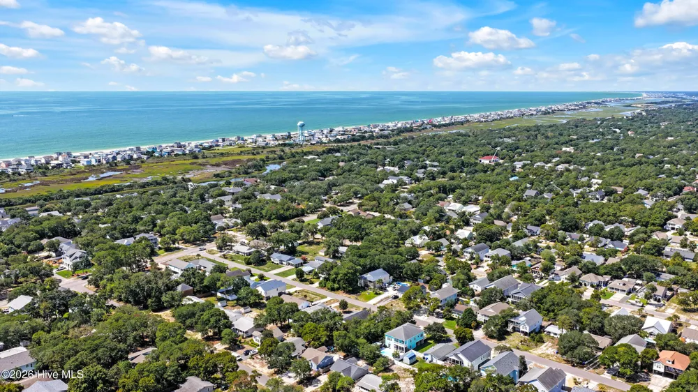 114 NE 8th St Oak Island, NC 28465