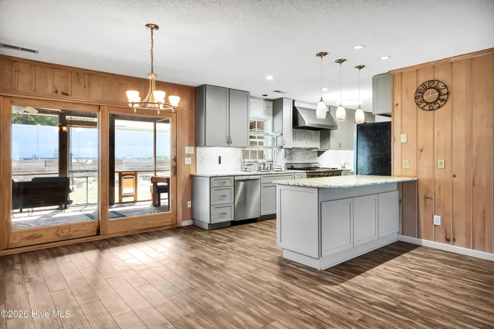 114 NE 8th St Oak Island, NC 28465