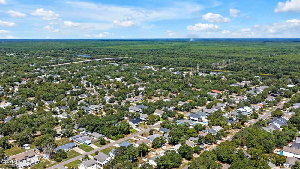 114 NE 8th St Oak Island, NC 28465