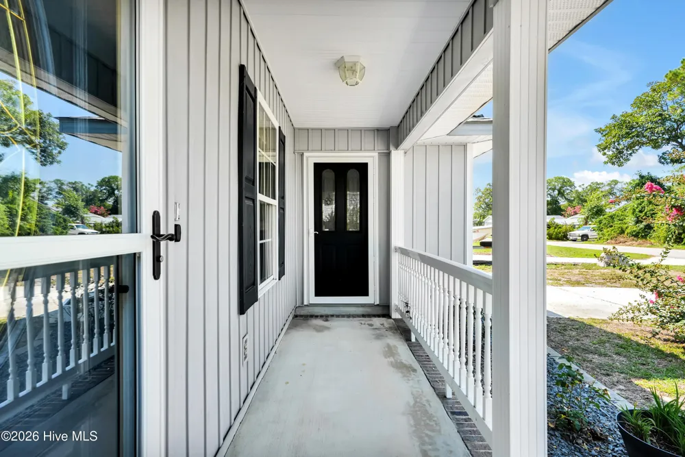 114 NE 8th St Oak Island, NC 28465