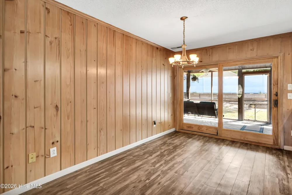 114 NE 8th St Oak Island, NC 28465