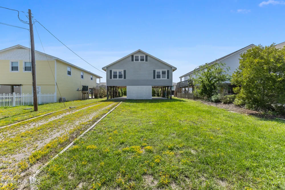 1513 Easy Street Surf City, NC 28445