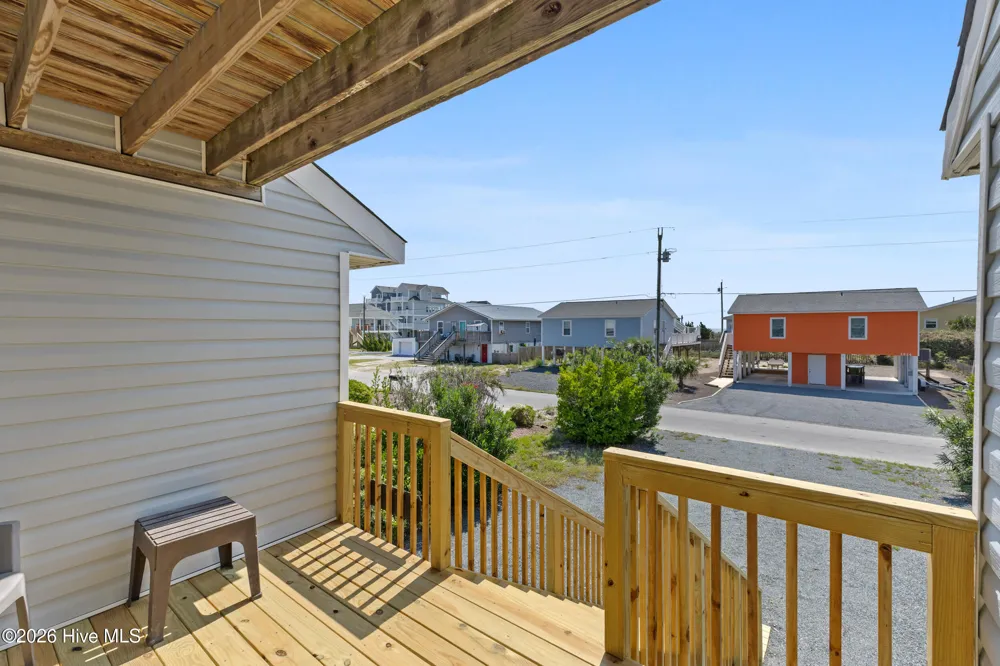 1513 Easy Street Surf City, NC 28445