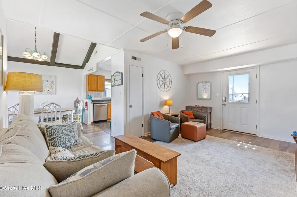 1513 Easy Street Surf City, NC 28445