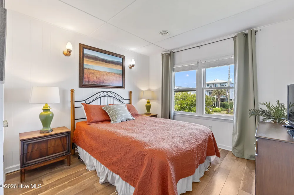 1513 Easy Street Surf City, NC 28445