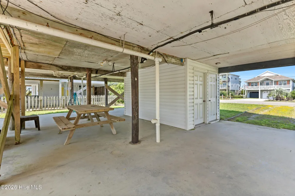 1513 Easy Street Surf City, NC 28445