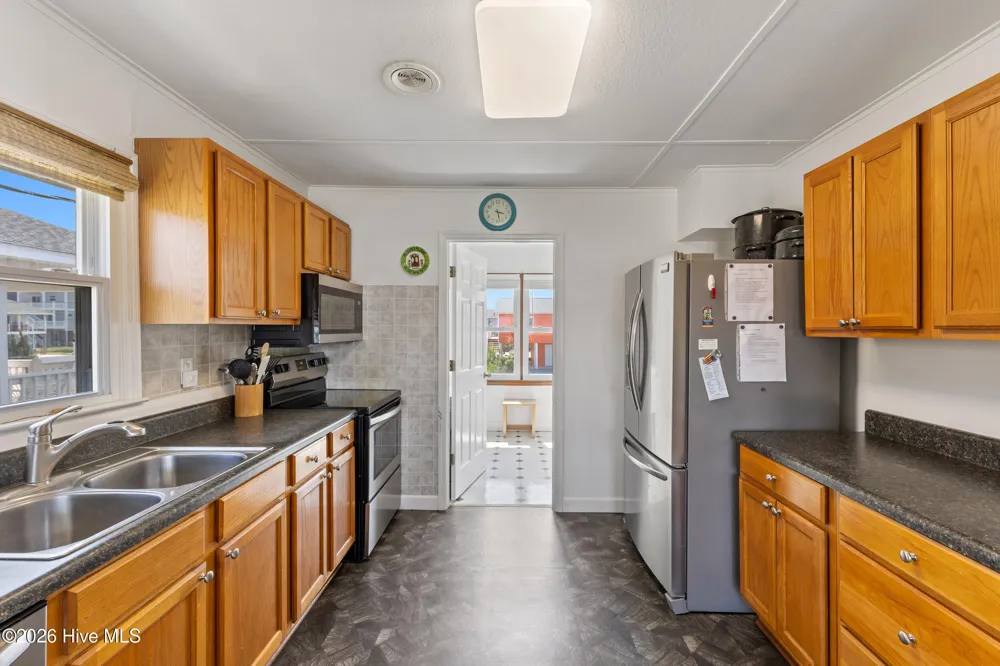 1513 Easy Street Surf City, NC 28445