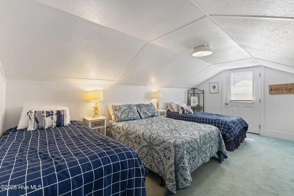 1513 Easy Street Surf City, NC 28445