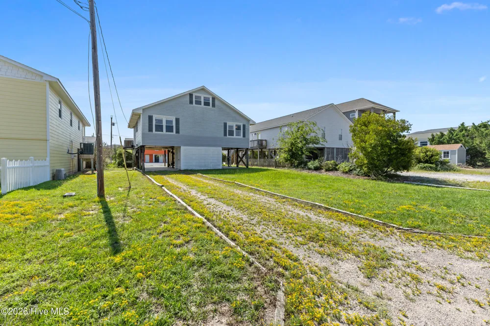 1513 Easy Street Surf City, NC 28445