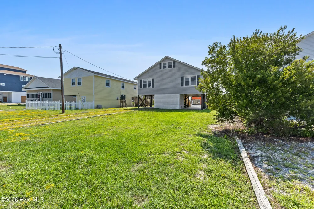 1513 Easy Street Surf City, NC 28445