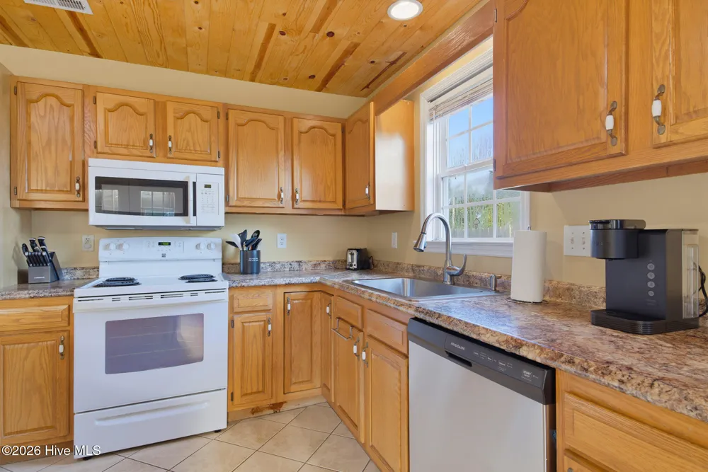 206 Winter Road Jacksonville, NC 28540