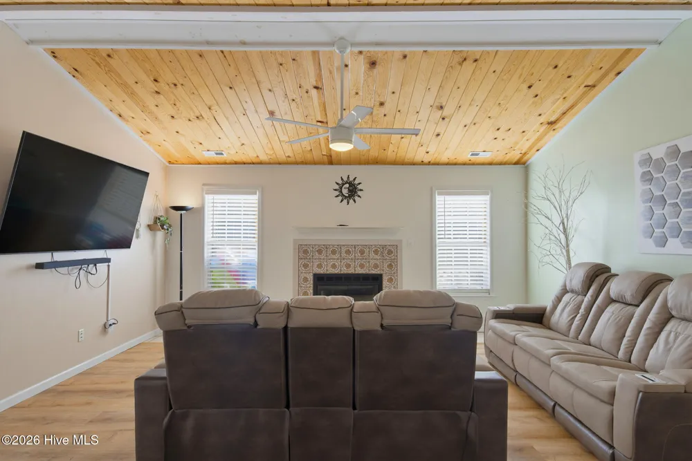 206 Winter Road Jacksonville, NC 28540