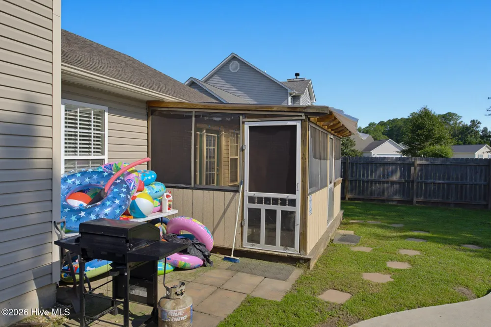 206 Winter Road Jacksonville, NC 28540