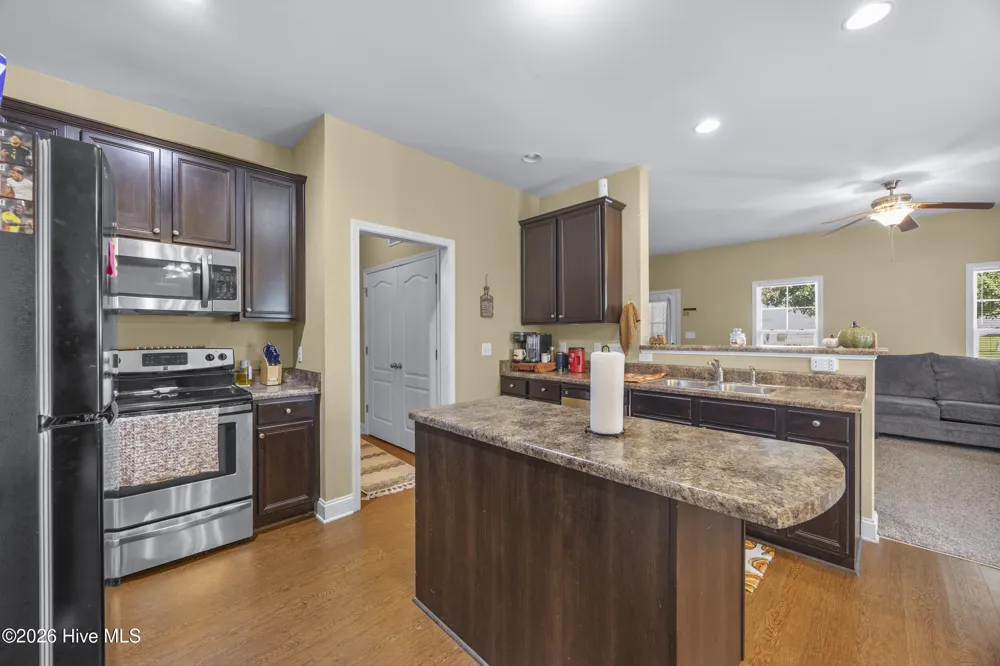 709 Jasmine Lane Jacksonville, NC 28546