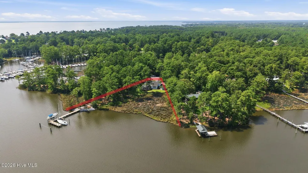 5633 Styron Drive Oriental, NC 28571