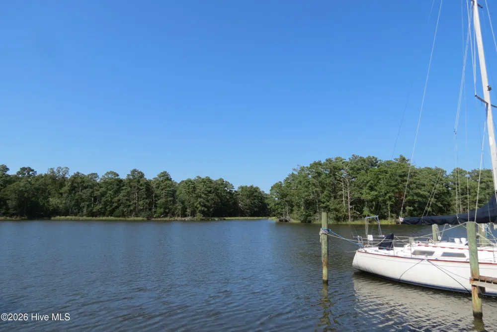 5633 Styron Drive Oriental, NC 28571