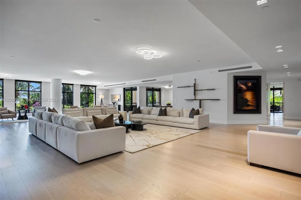 7025 Fisher Island Dr #7025 Miami Beach, FL 33109