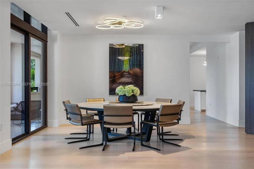 7025 Fisher Island Dr #7025 Miami Beach, FL 33109