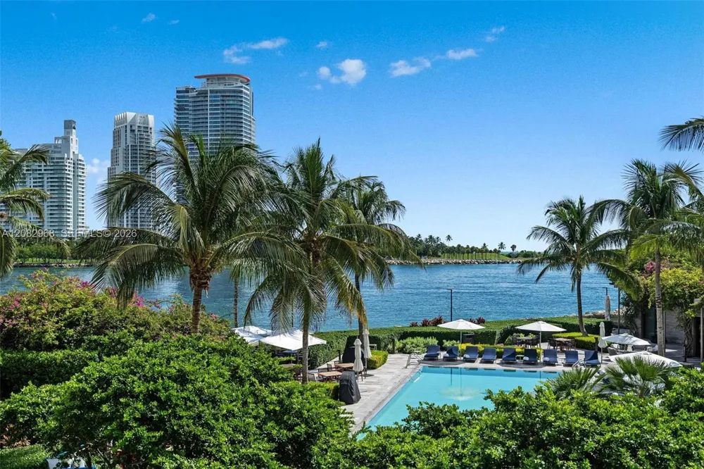 7025 Fisher Island Dr #7025 Miami Beach, FL 33109