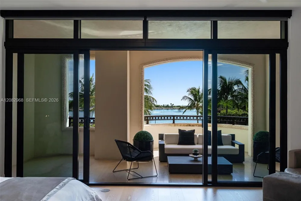 7025 Fisher Island Dr #7025 Miami Beach, FL 33109