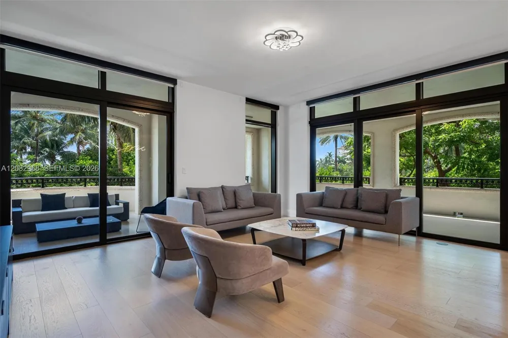 7025 Fisher Island Dr #7025 Miami Beach, FL 33109