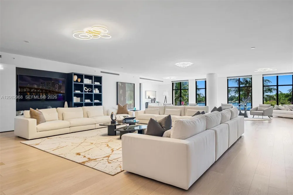 7025 Fisher Island Dr #7025 Miami Beach, FL 33109