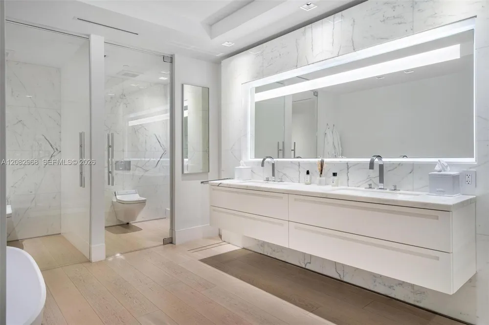 7025 Fisher Island Dr #7025 Miami Beach, FL 33109