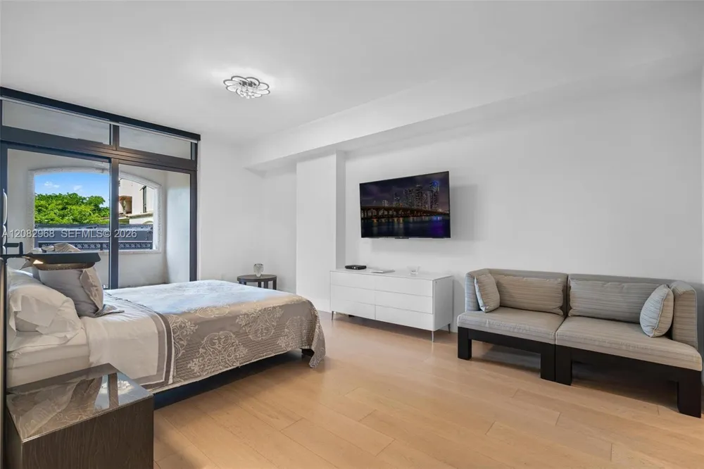 7025 Fisher Island Dr #7025 Miami Beach, FL 33109