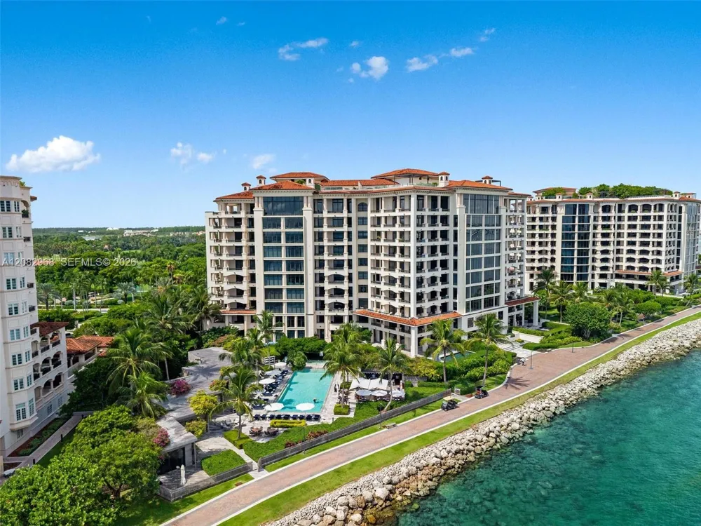 7025 Fisher Island Dr #7025 Miami Beach, FL 33109