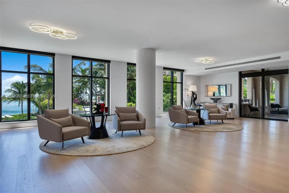 7025 Fisher Island Dr #7025 Miami Beach, FL 33109