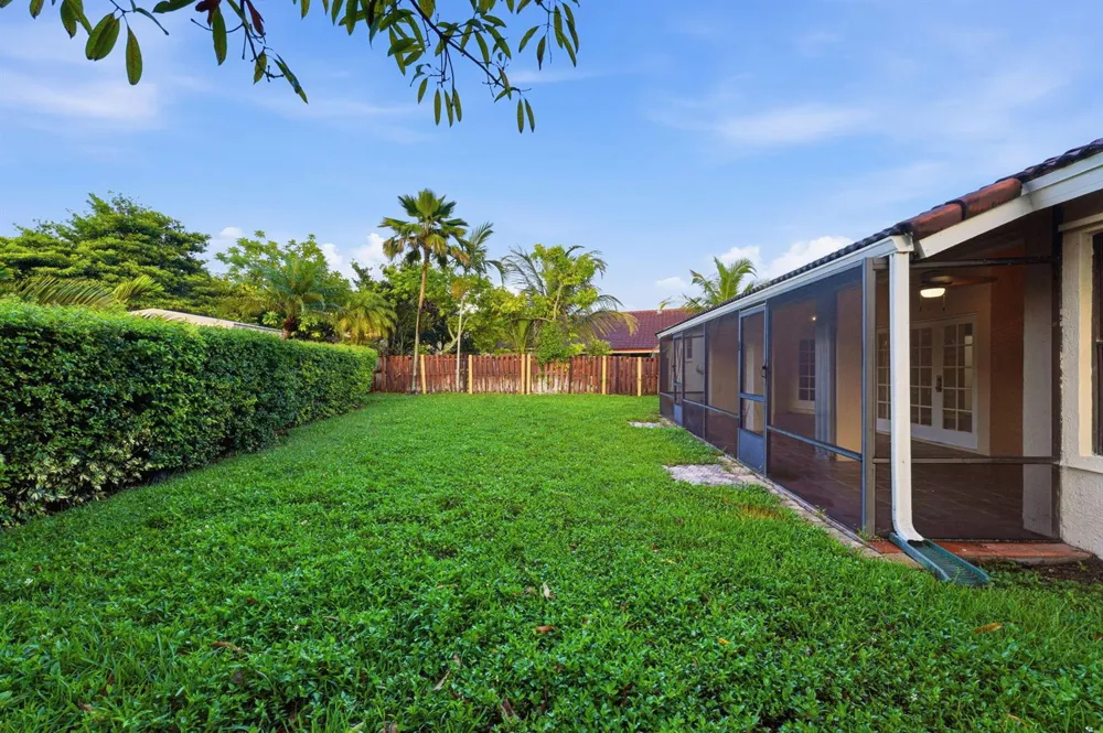 14971 SW 46TH TERRACE Miami, FL 33185