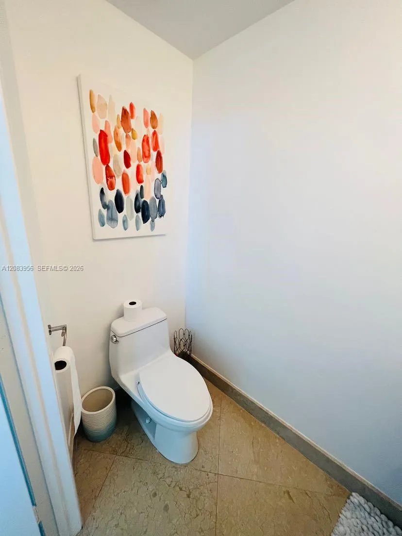 6515 Collins Ave #1707 Miami Beach, FL 33141
