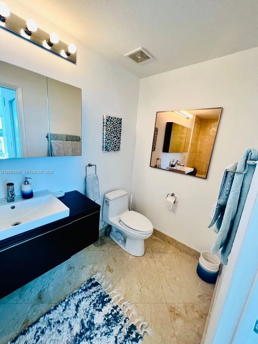 6515 Collins Ave #1707 Miami Beach, FL 33141