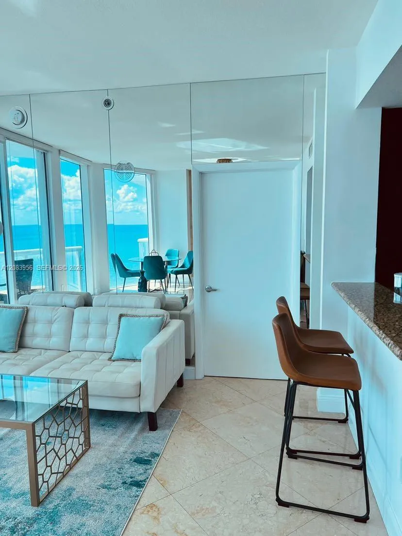 6515 Collins Ave #1707 Miami Beach, FL 33141