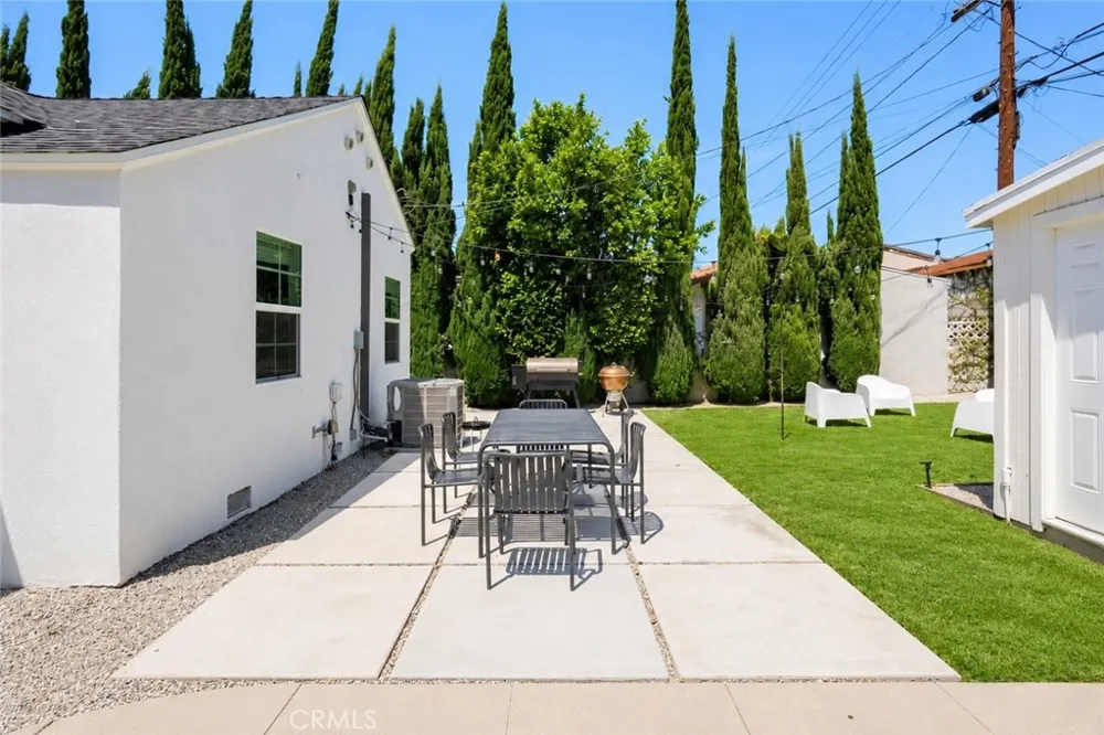 3950 Welland Avenue Los Angeles, CA 90008