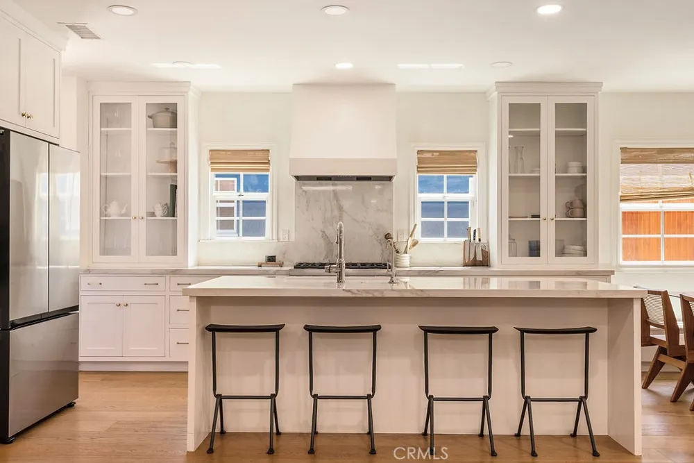3950 Welland Avenue Los Angeles, CA 90008