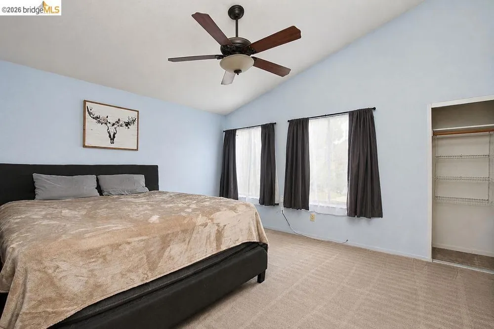 34 Nightingale Ct Oakley, CA 94561
