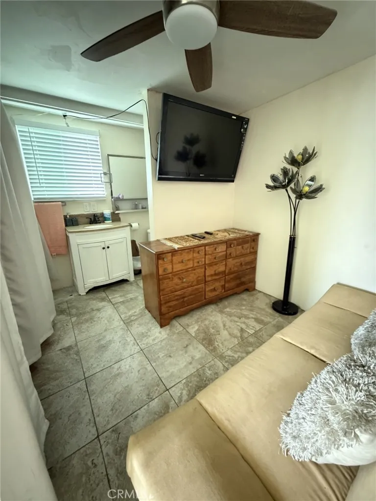 23327 Orchard Carson, CA 90745