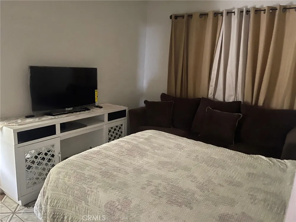 23327 Orchard Carson, CA 90745